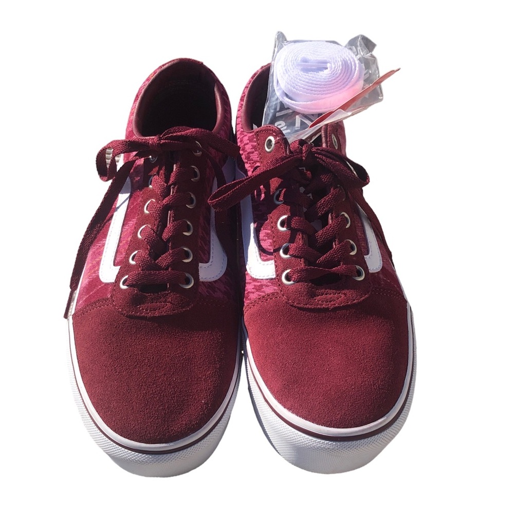 VANS WARD NWOB BURGUNDY MAROON AND WHITE PLAID SUEDE SNEAKERS - Picture 1 of 7